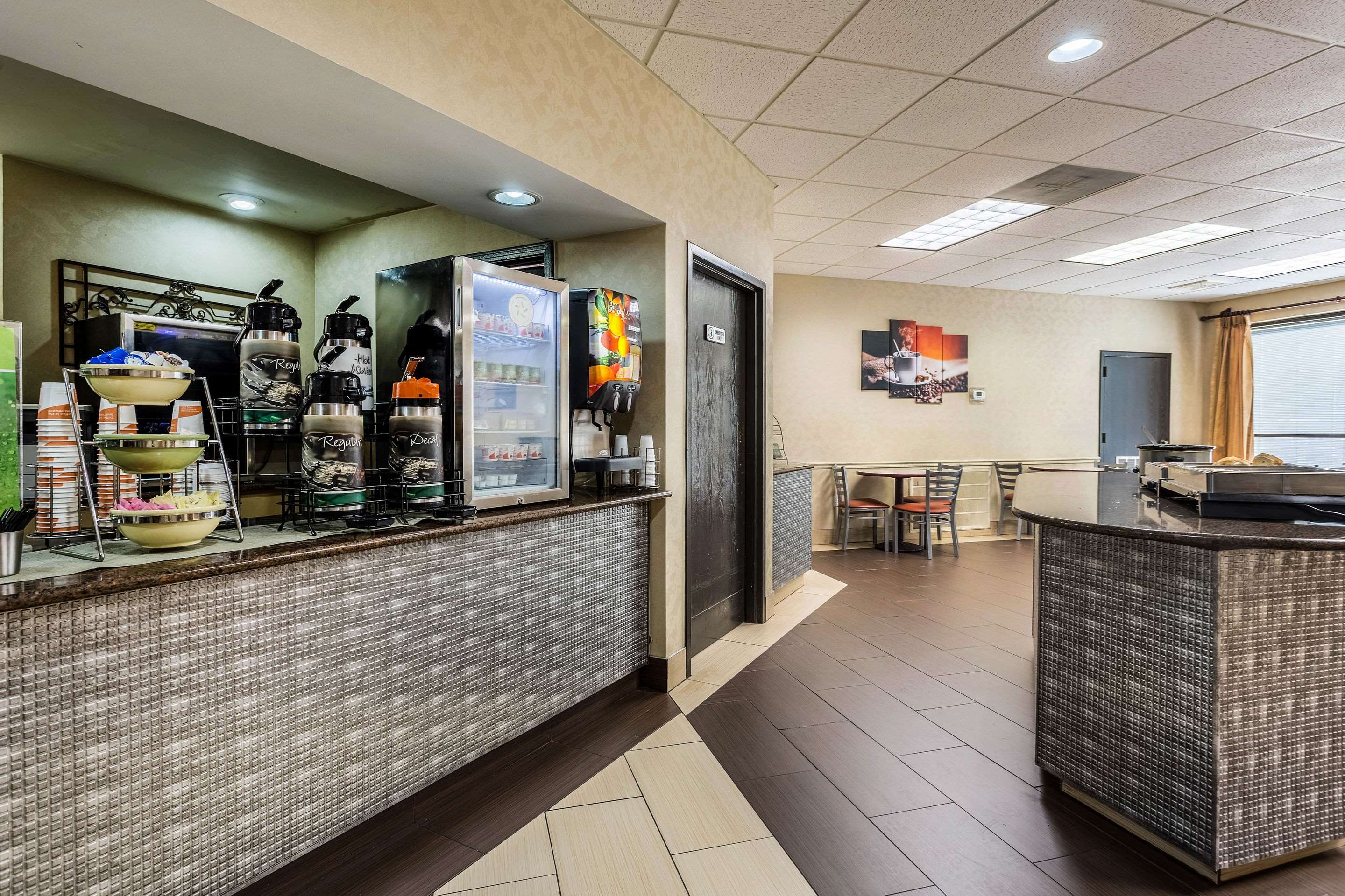 Free breakfast with waffles | Quality Inn Tupelo
