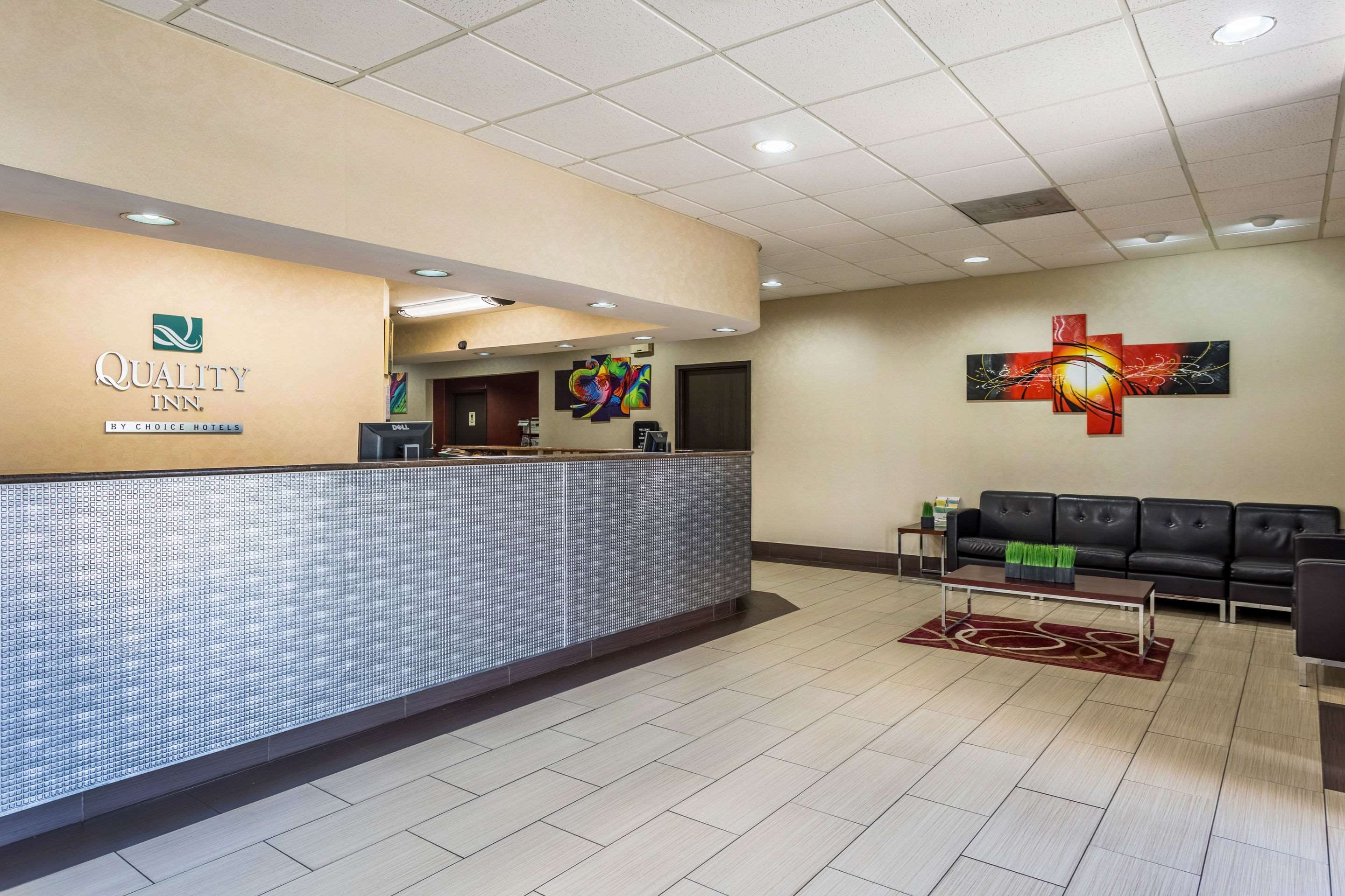 Front desk | Quality Inn Tupelo