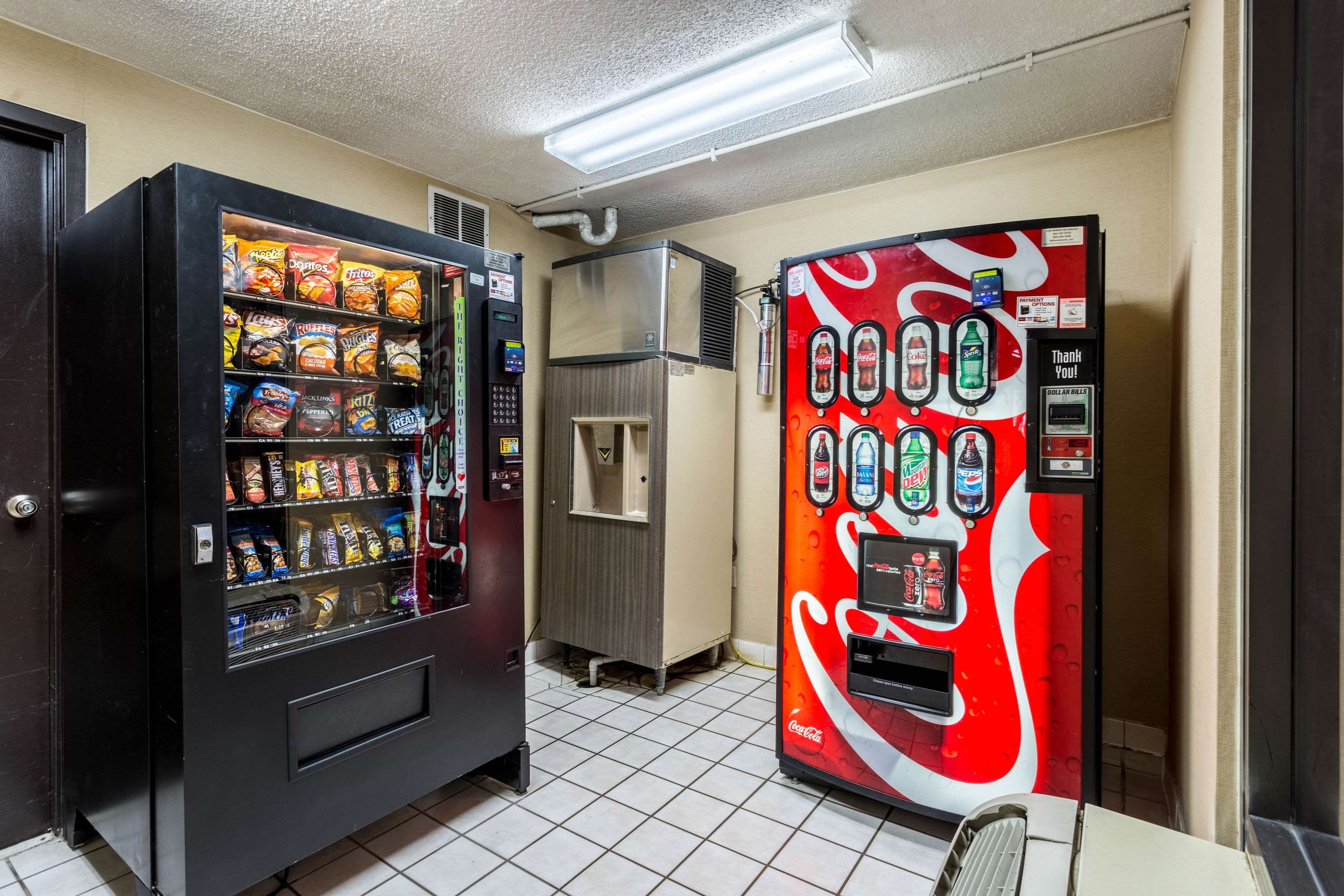 Hotel vending area | Quality Inn Tupelo