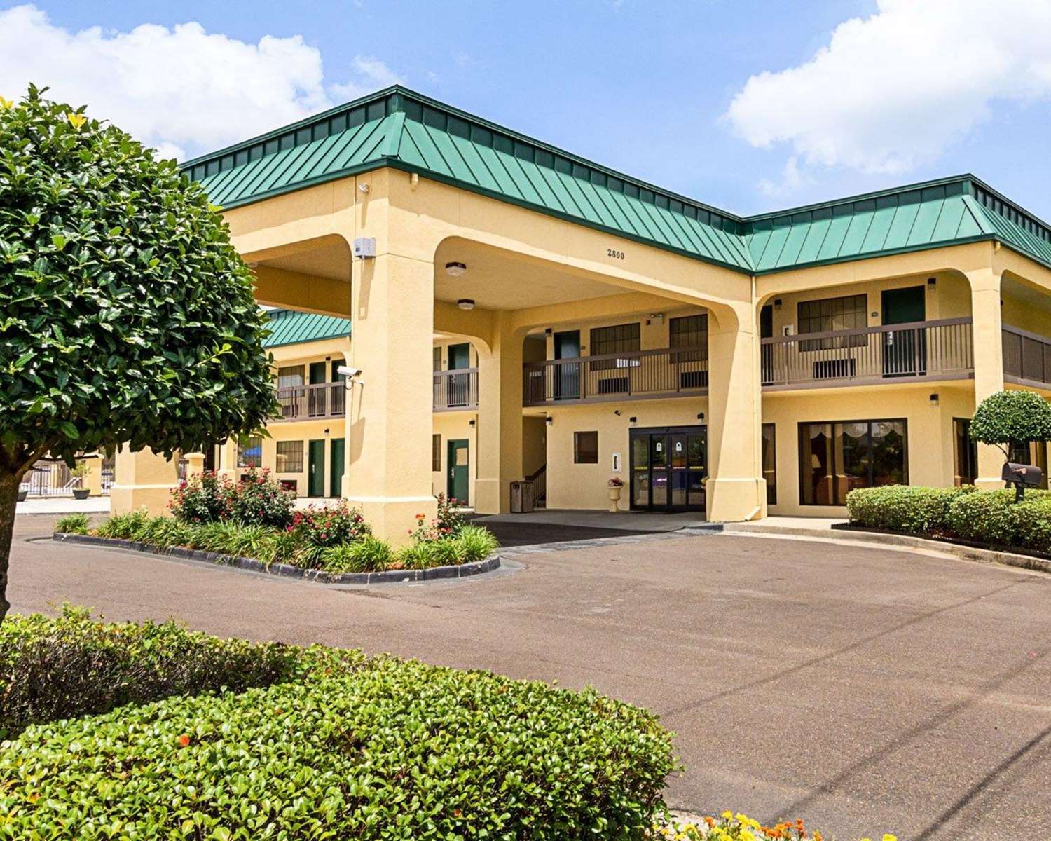Quality Inn & Suites Southwest Jackson, MS See Discounts