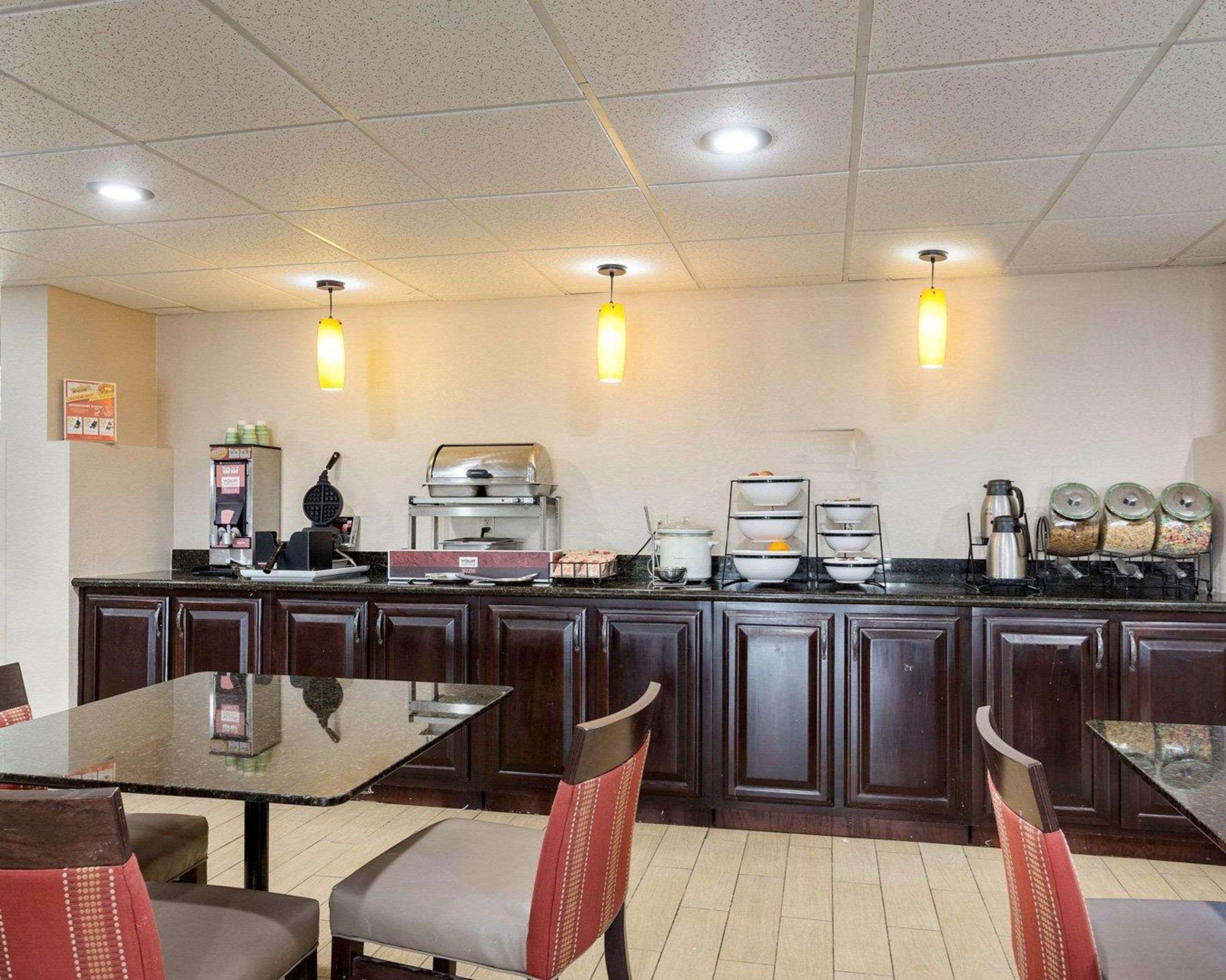 Assorted breakfast items | Quality Inn