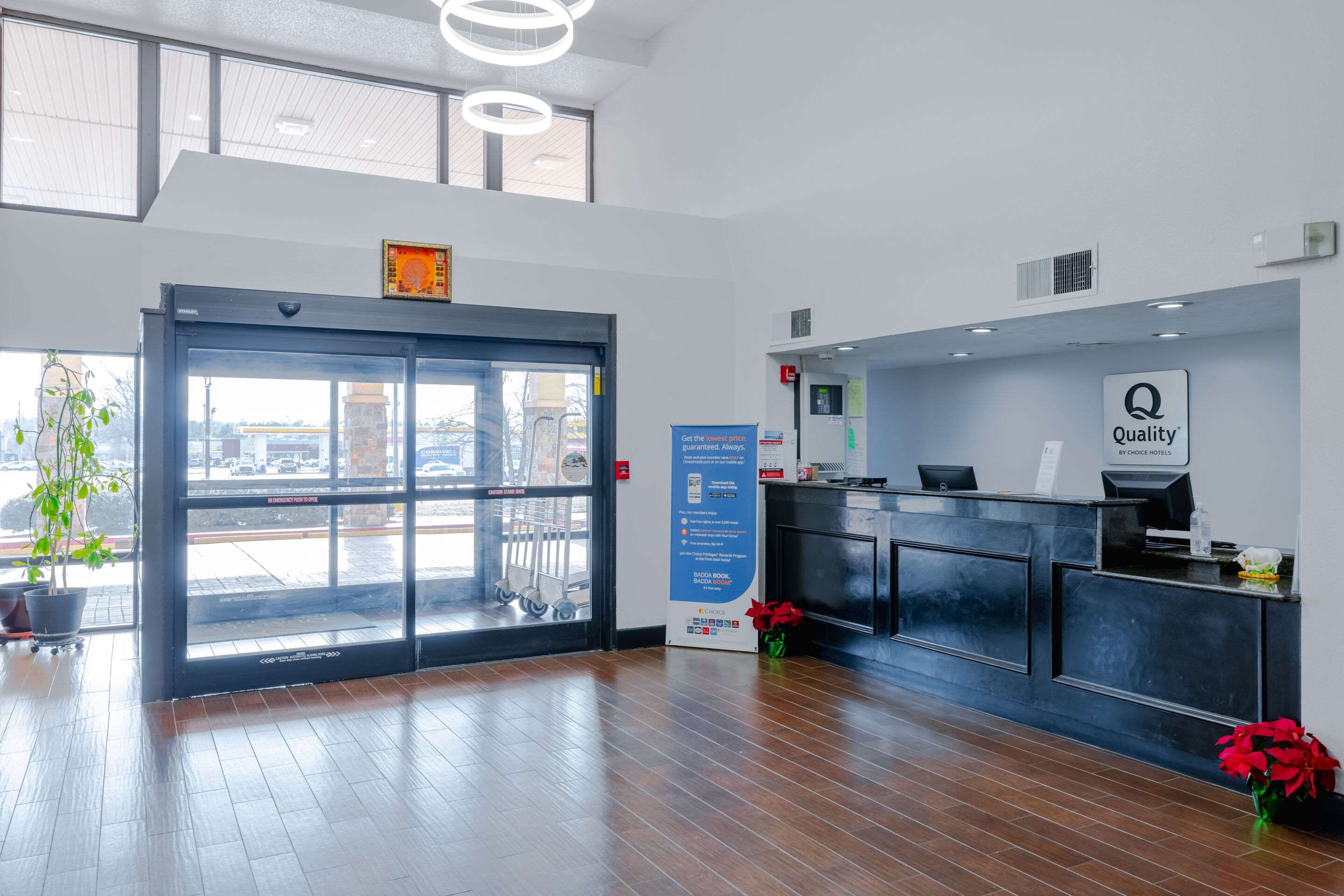 Front desk | Quality Inn