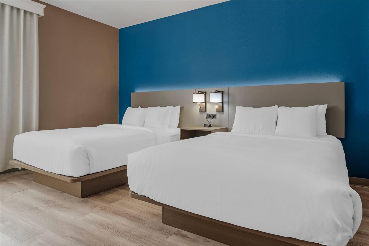 COMFORT SUITES HATTIESBURG NEAR UNI-guestroom-Guest Room,Suite,On-Site.jpg