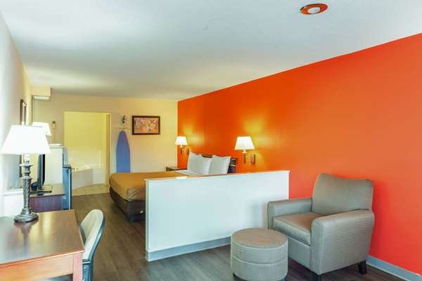 Suite - Econo Lodge Laurel - I-59, Exit 95