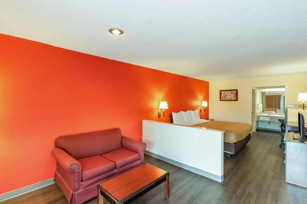 Suite - Econo Lodge Laurel - I-59, Exit 95