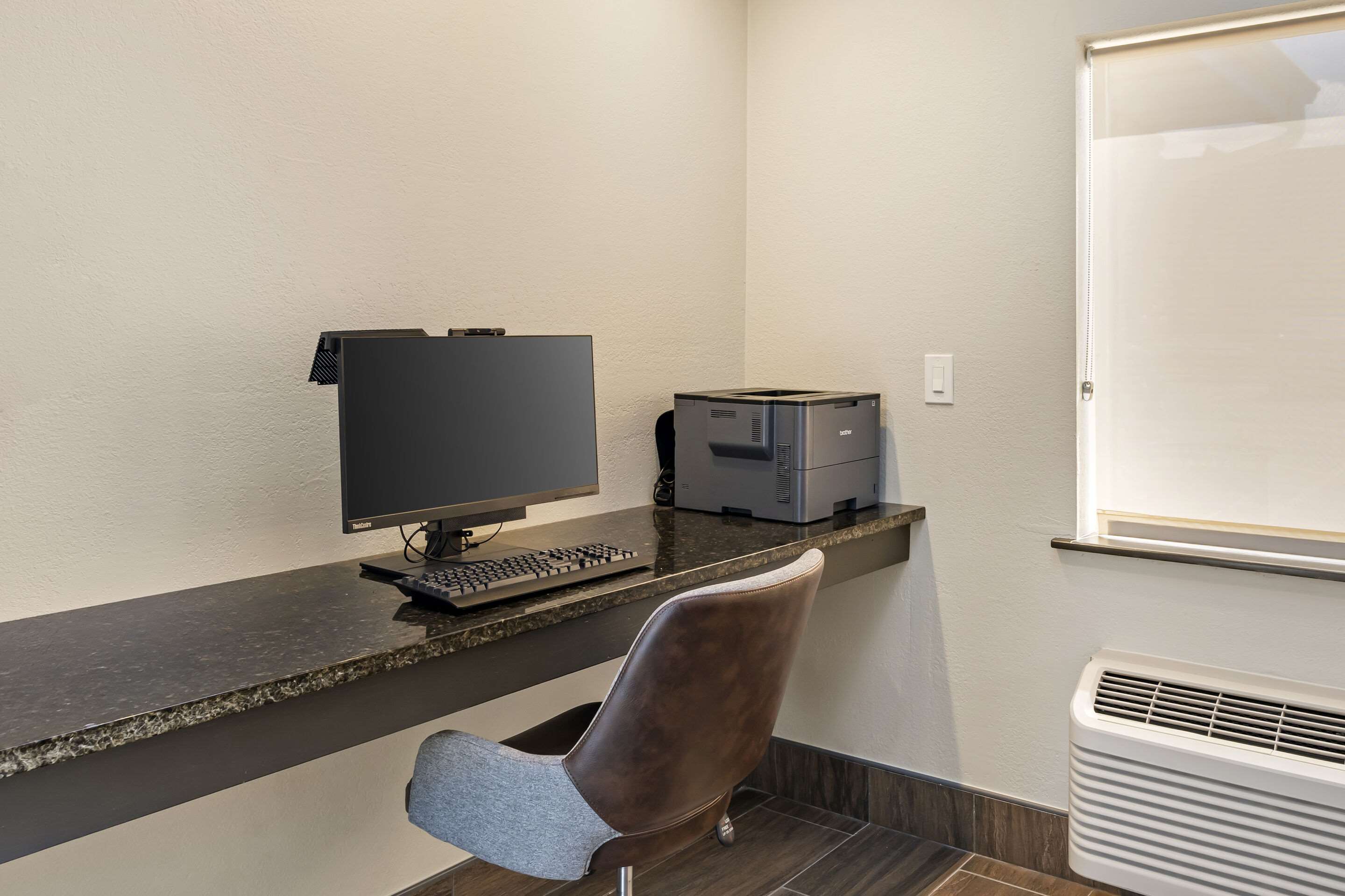 Computer in the lobby | Quality Inn