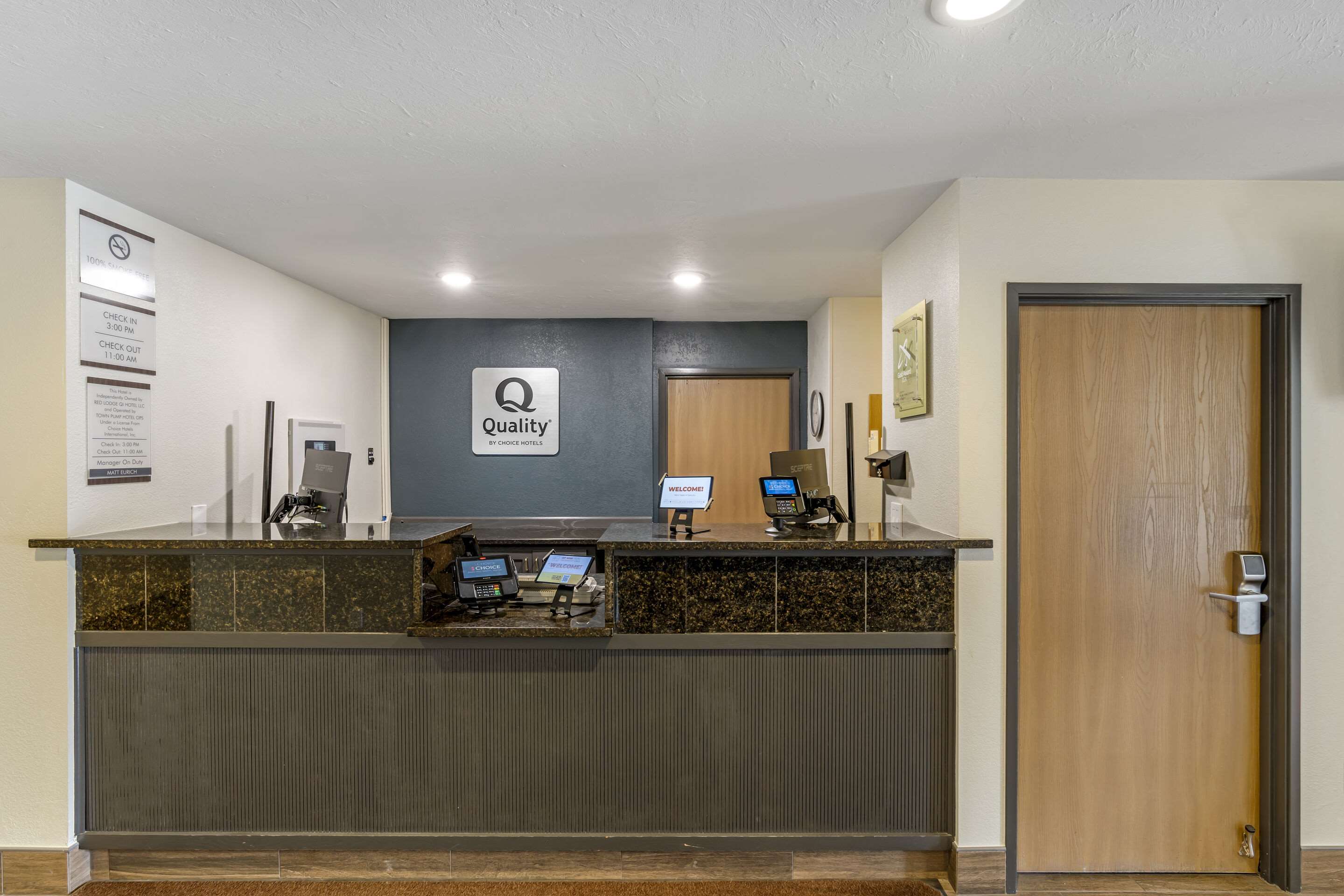 Front desk | Quality Inn