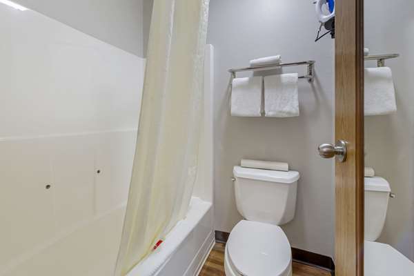  - Econo Lodge Missoula Airport - I-90, Exit 101