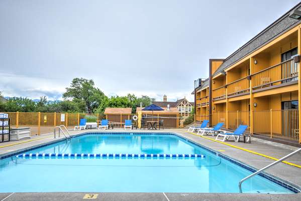 Pool - Quality Inn Kalispell