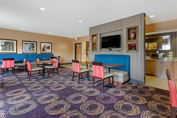 Amenities - Comfort Inn & Suites Great Falls Airport