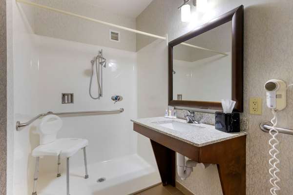  - Comfort Inn & Suites Great Falls Airport