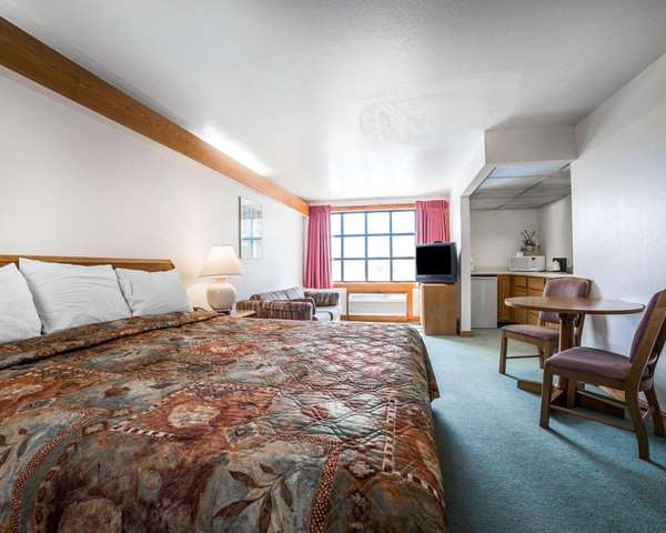 Suite - Rodeway Inn North Billings
