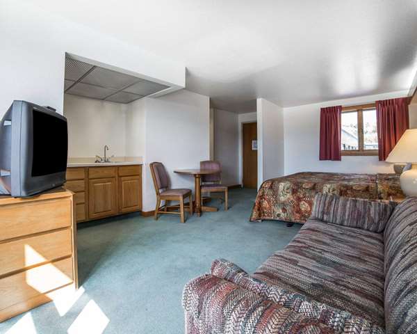 Suite - Rodeway Inn North Billings