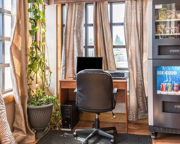 Conference Area - Rodeway Inn North Billings