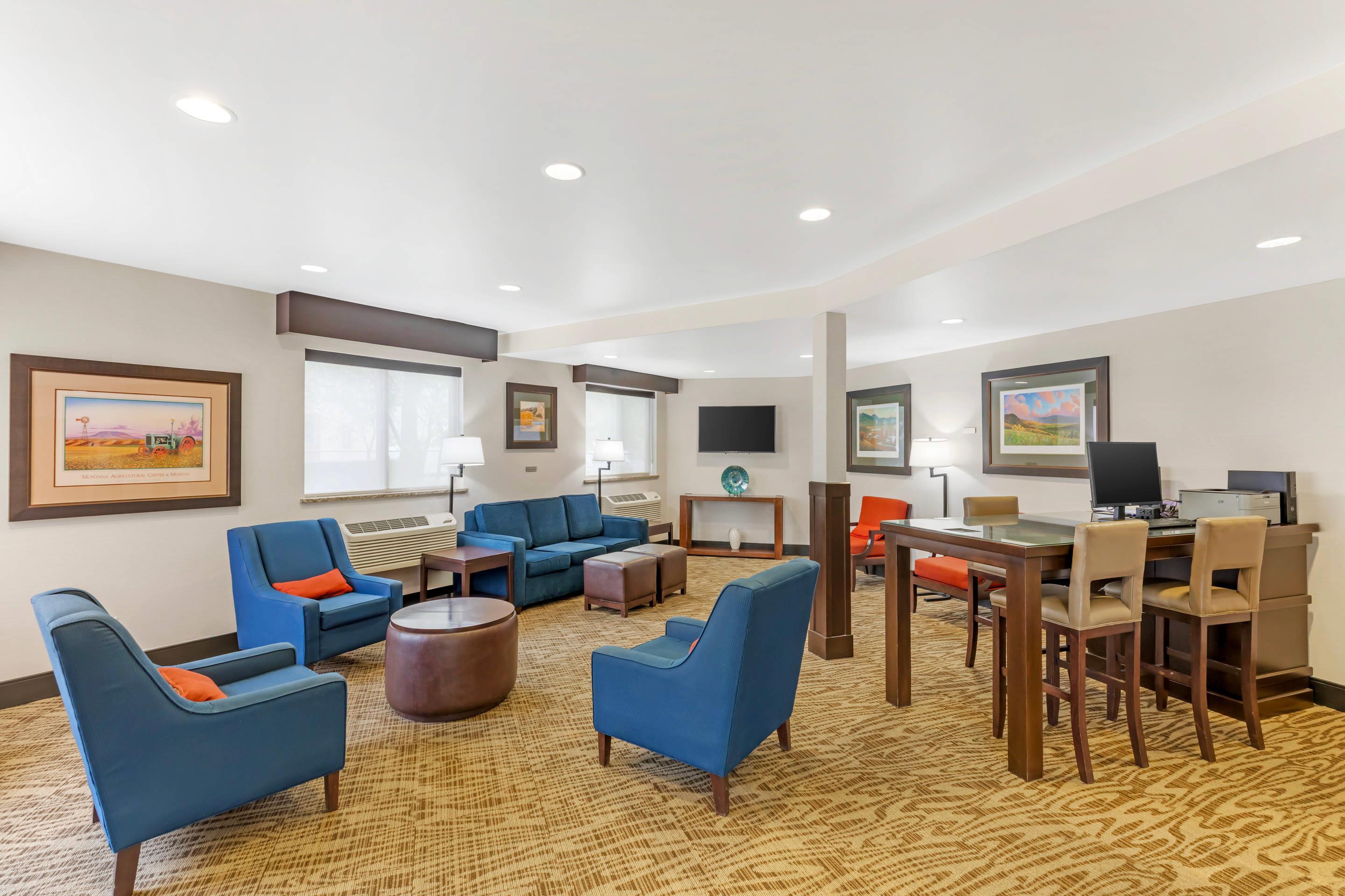 Lobby with sitting area