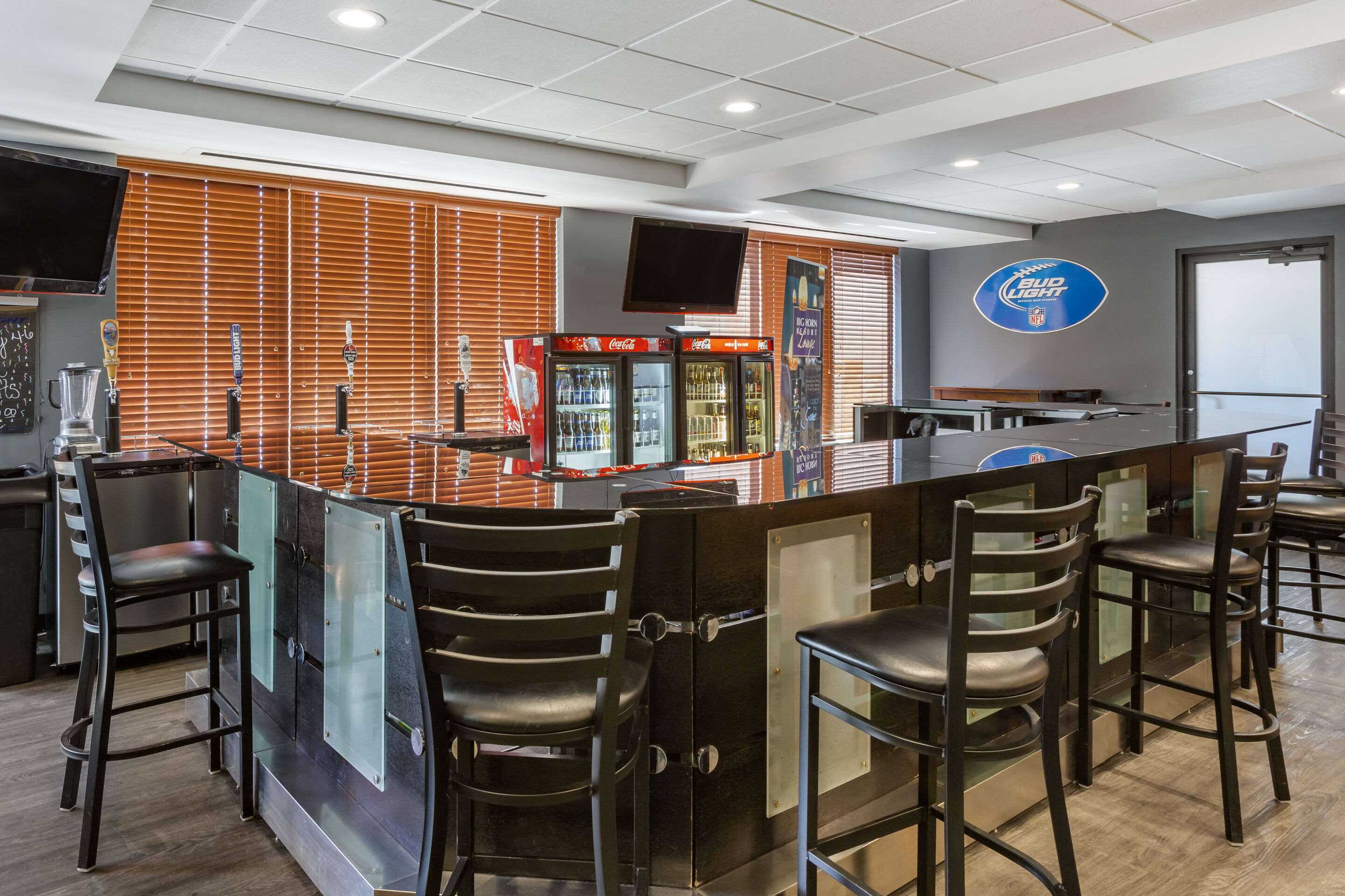 Hotel bar | Big Horn Resort, Ascend Hotel Collection