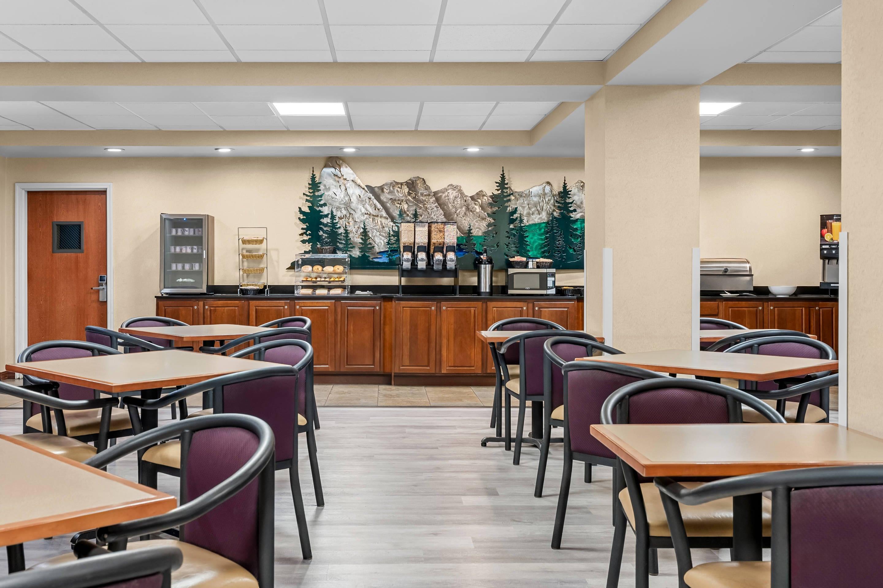 Breakfast area | Big Horn Resort, Ascend Hotel Collection