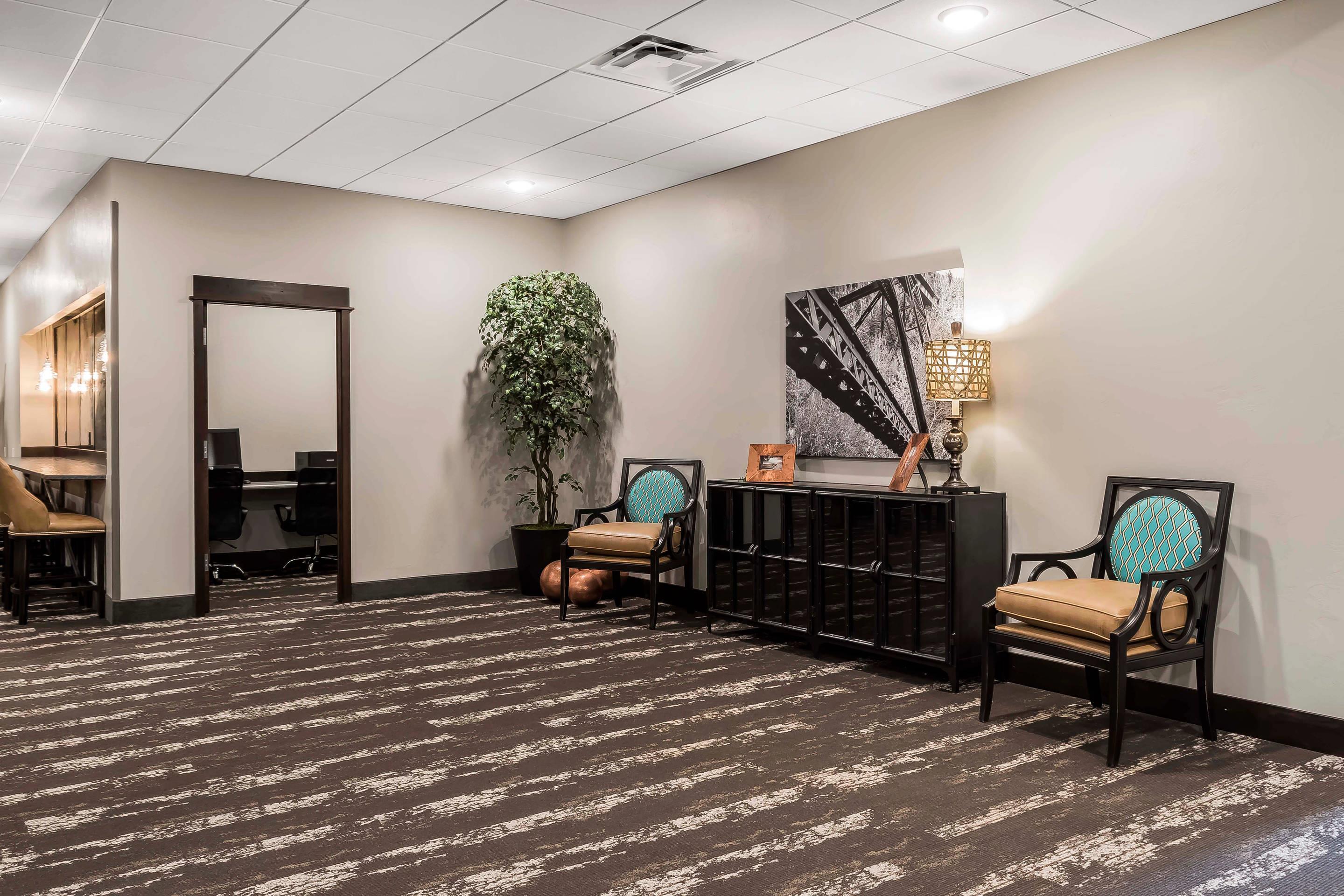 Hotel lobby | Copper King Convention Center, Ascend Hotel Collection