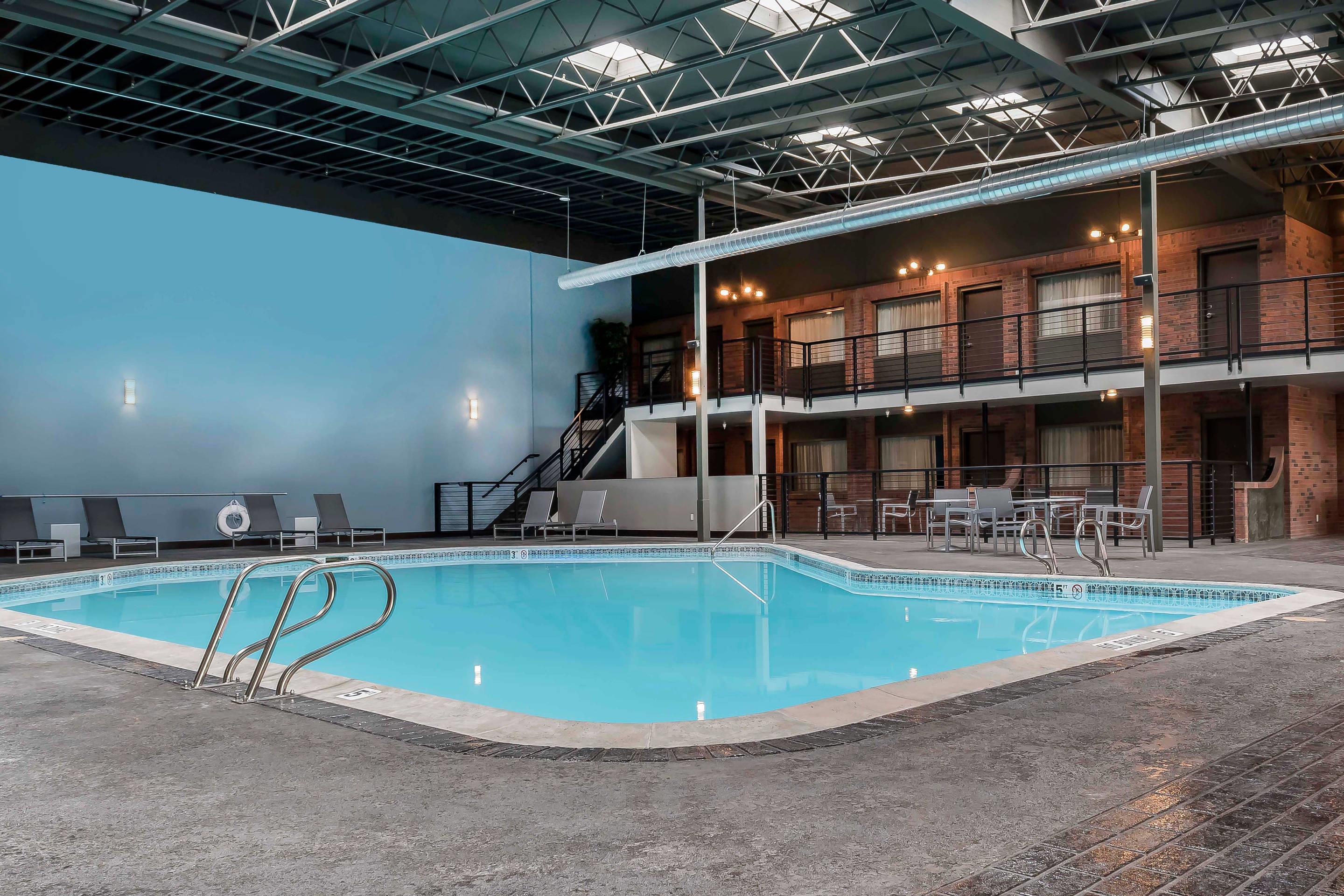 Indoor pool | Copper King Convention Center, Ascend Hotel Collection