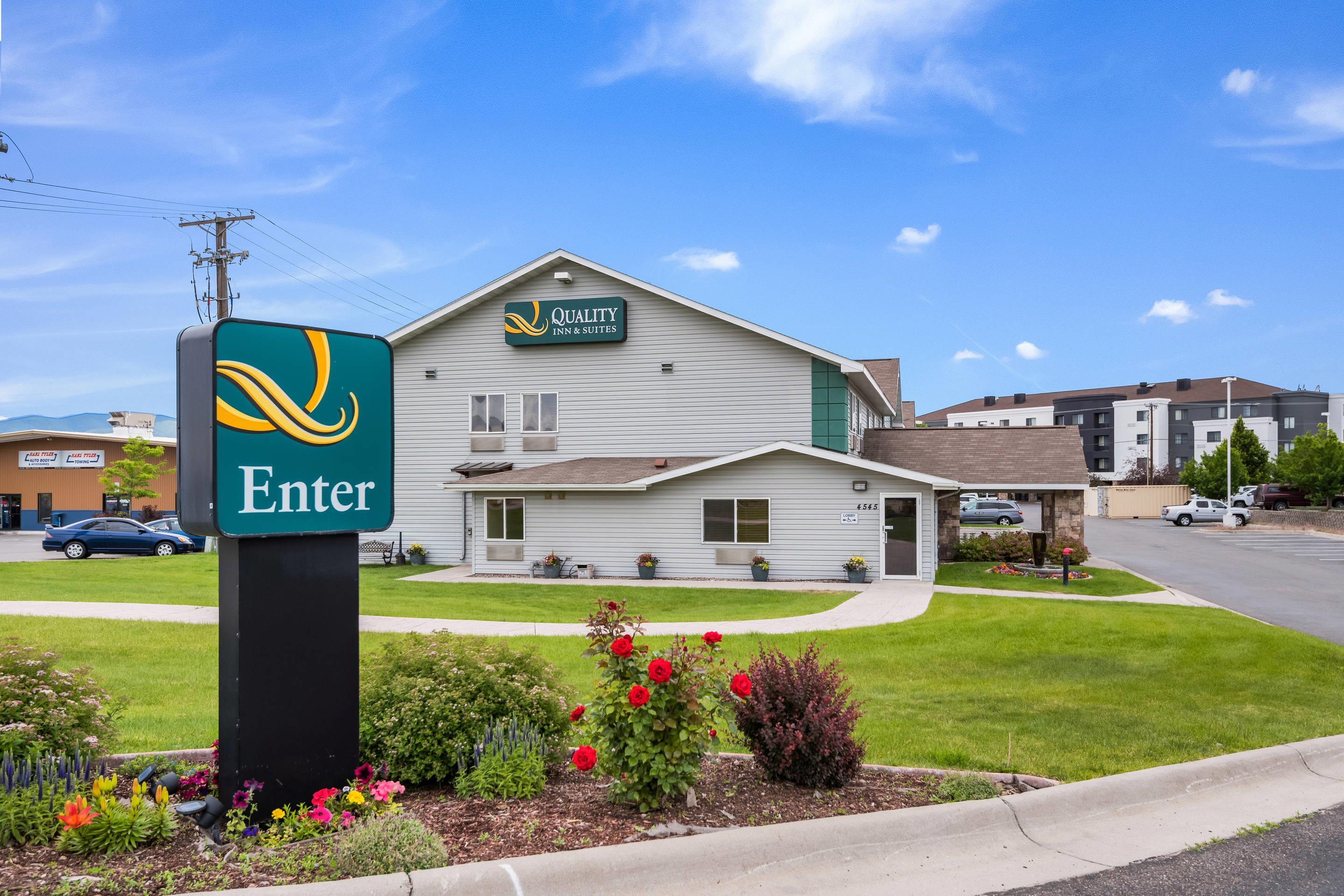 Hotel exterior | Quality Inn & Suites