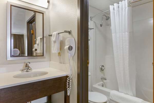  - Quality Inn Hamilton