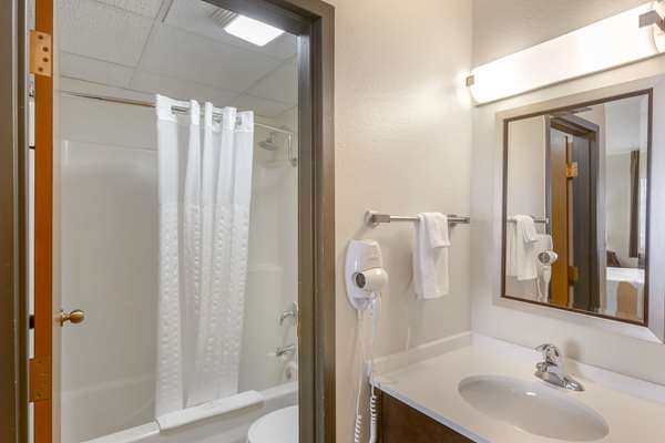  - Quality Inn Hamilton