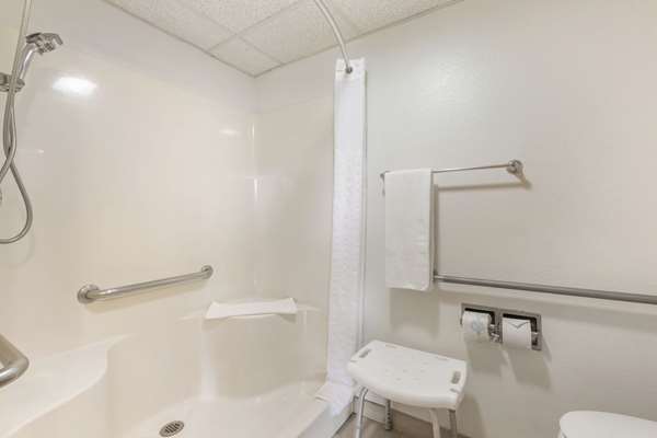  - Quality Inn Hamilton