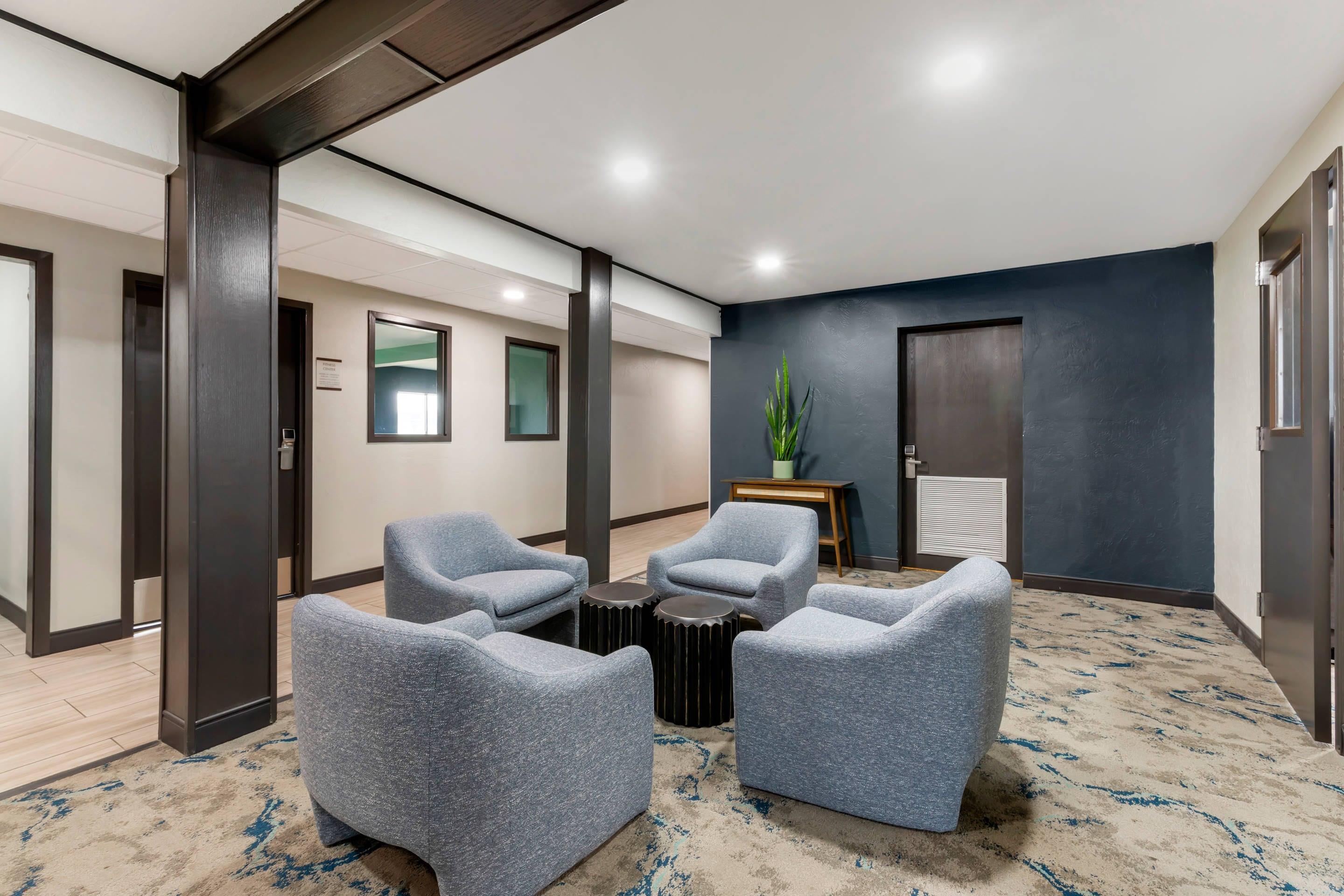 Lobby with sitting area