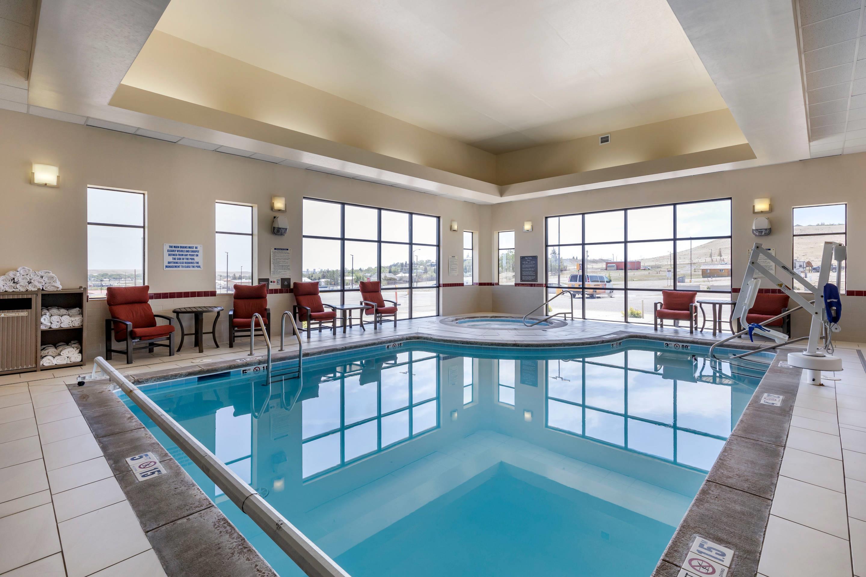 Indoor pool | Comfort Inn & Suites Gateway to Glacier National Park