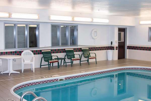 Pool - Sleep Inn Missoula