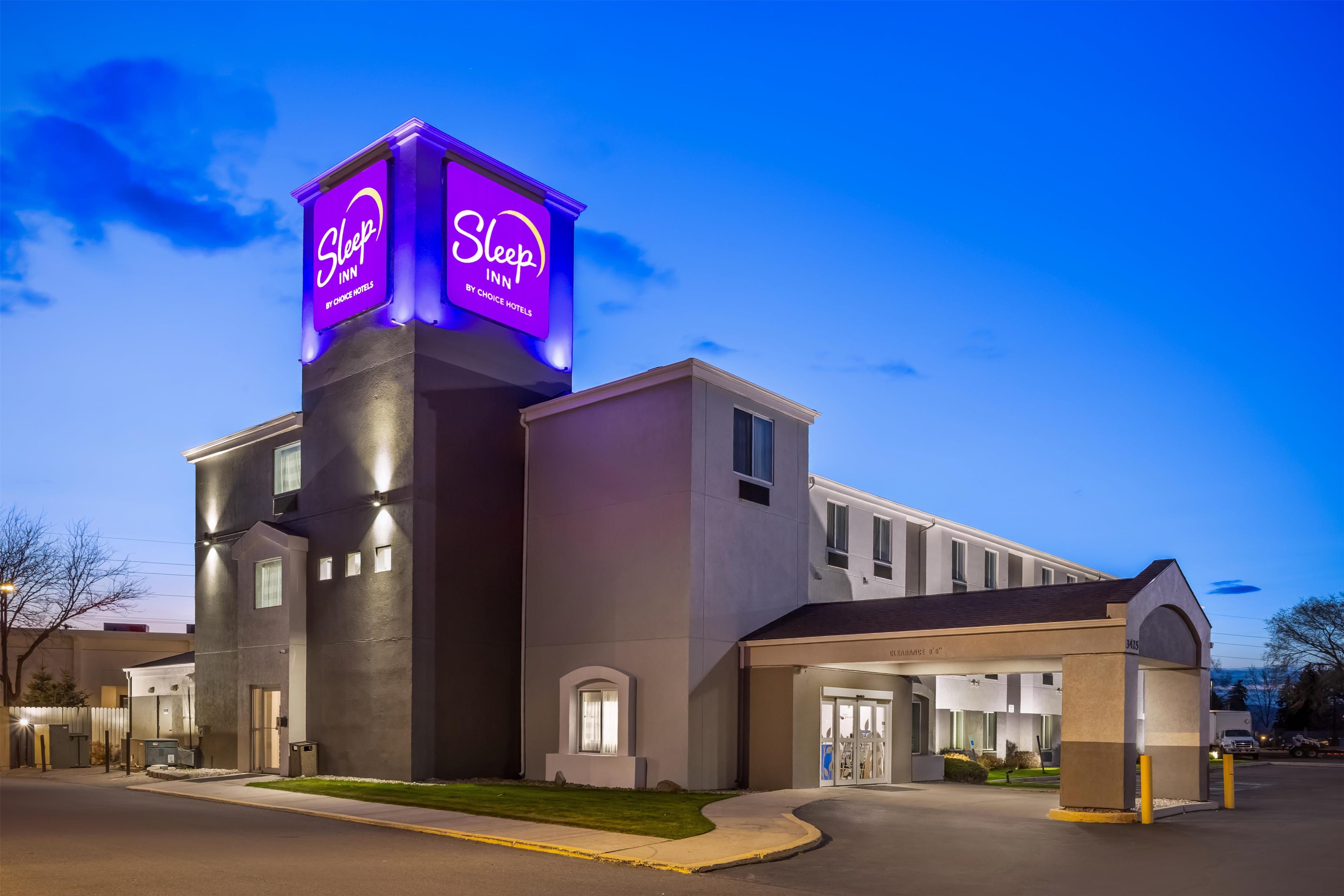 Hotel at night | Sleep Inn Missoula Southgate