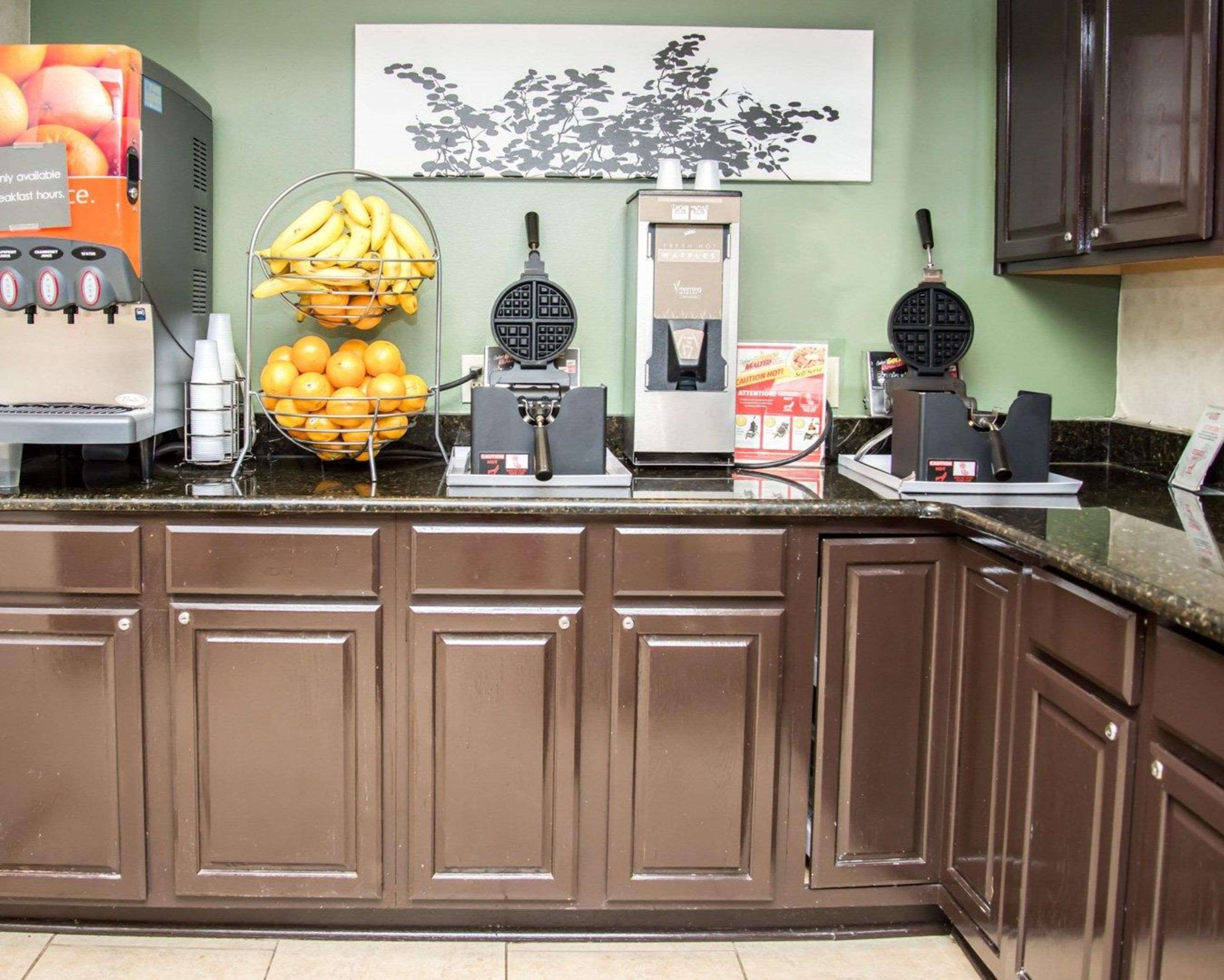 Breakfast counter