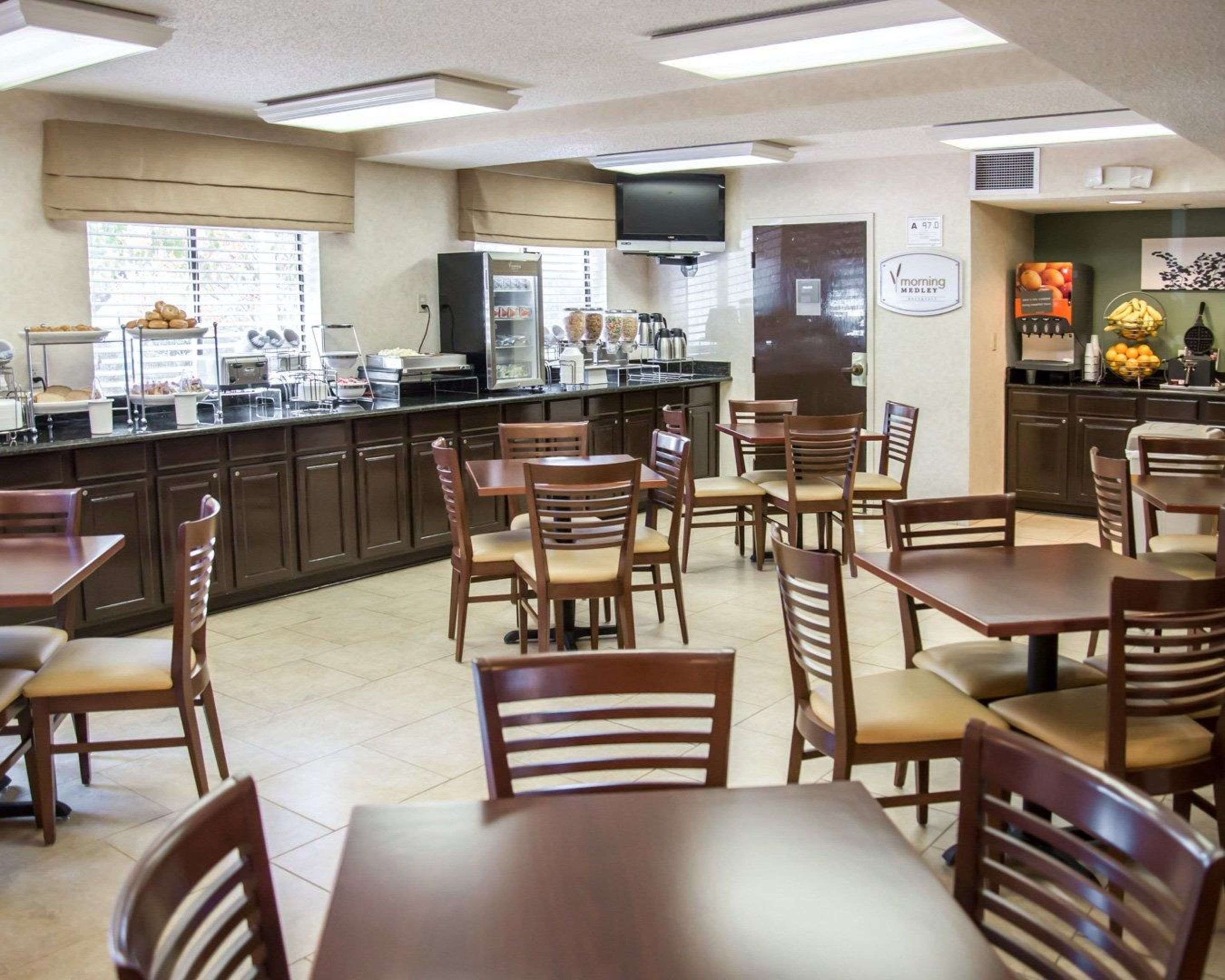 Breakfast room
