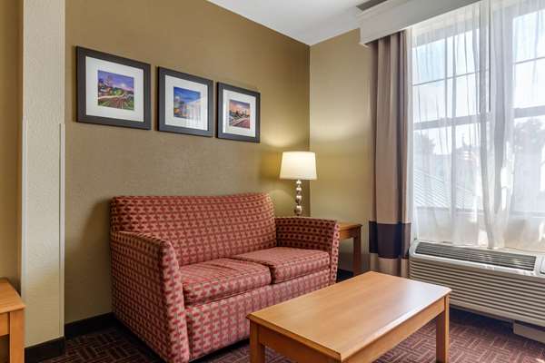  - Comfort Suites Winston-Salem - I-40, Exit 190