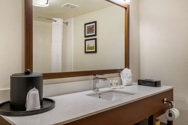 - Comfort Suites Winston-Salem - I-40, Exit 190
