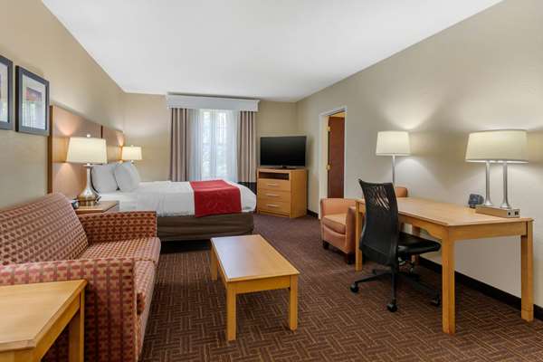 - Comfort Suites Winston-Salem - I-40, Exit 190