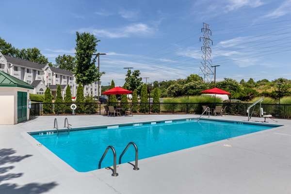 Pool - Comfort Suites Winston-Salem - I-40, Exit 190