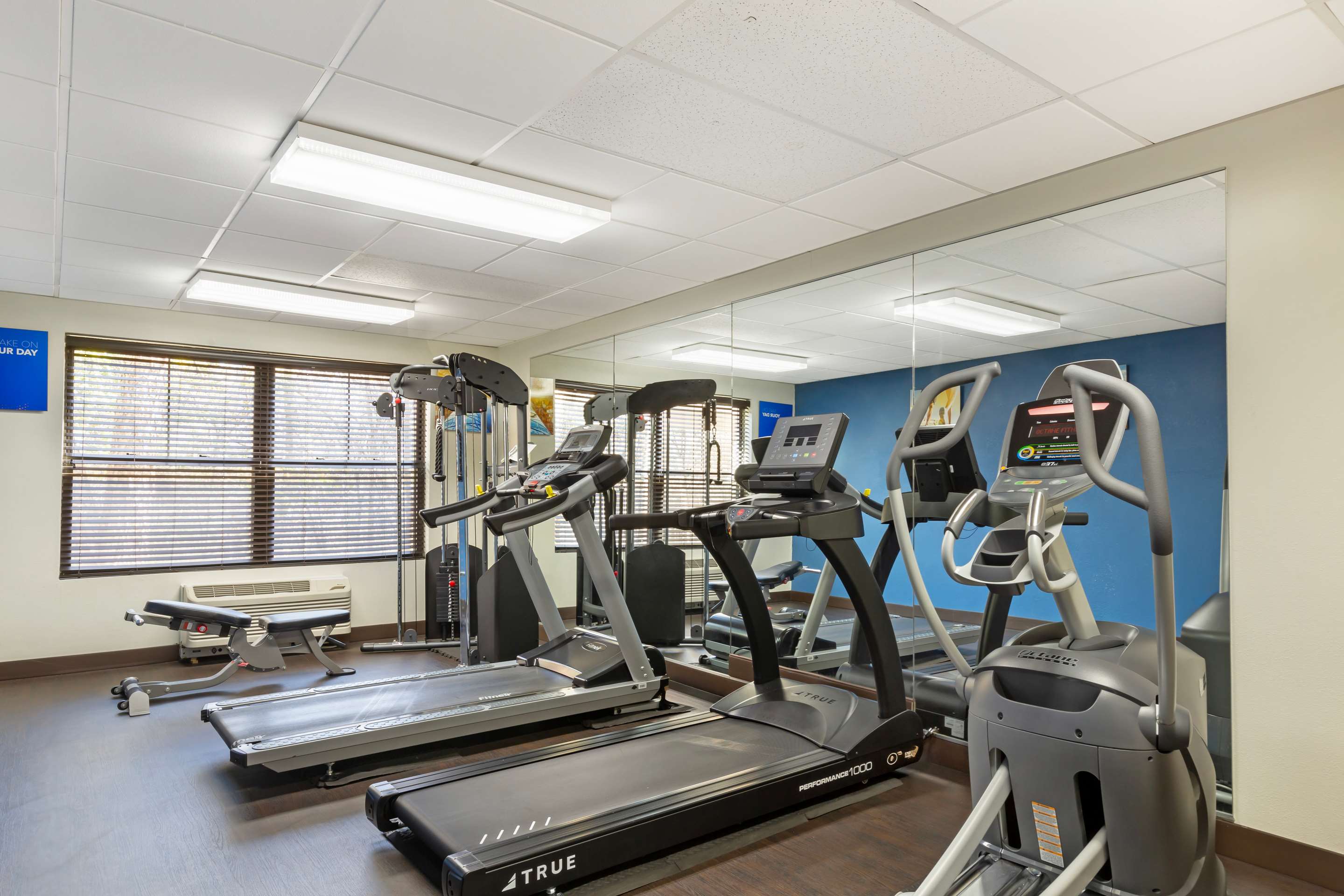 Fitness center | Comfort Suites Hanes Mall