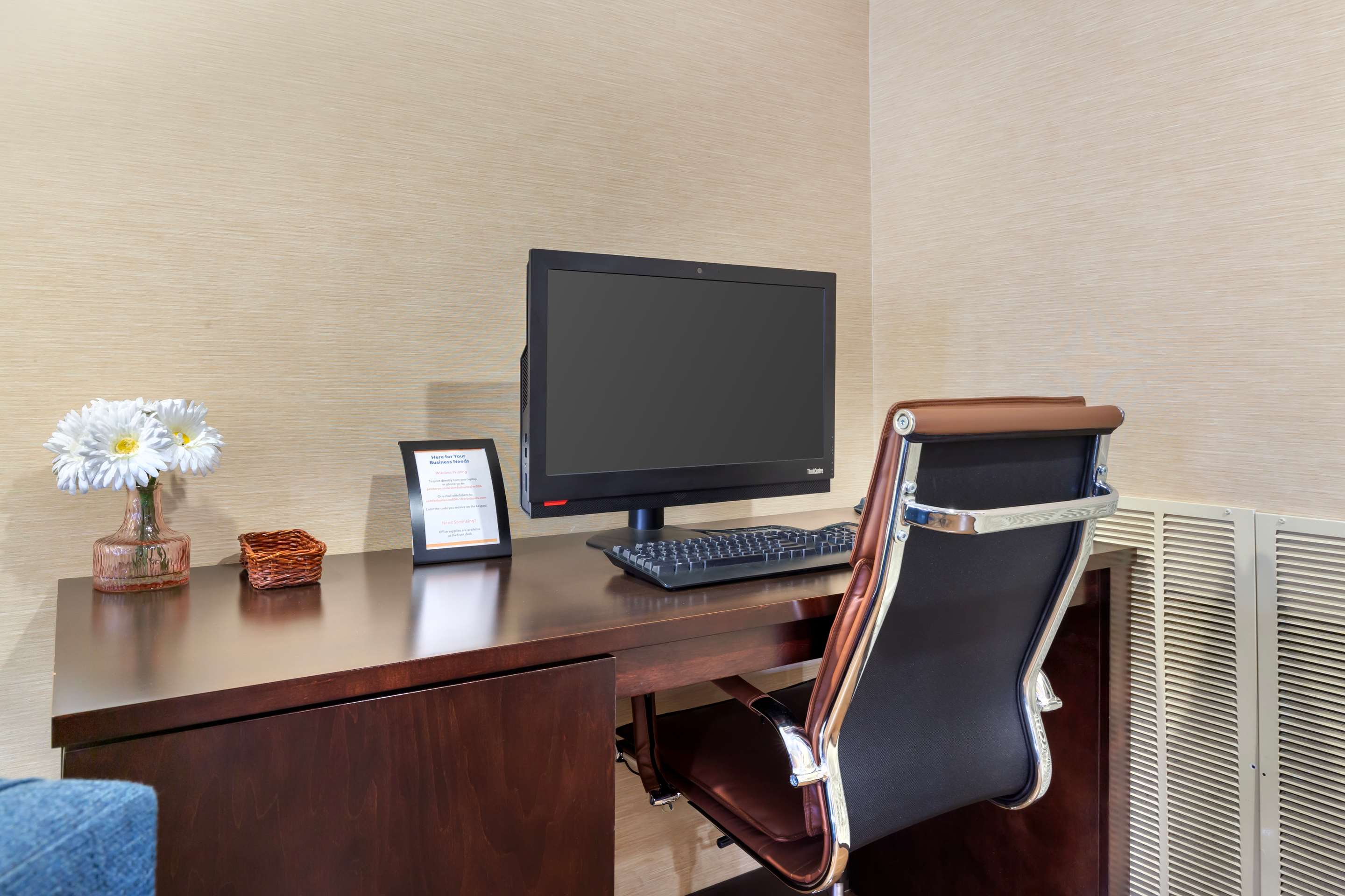 Business center | Comfort Suites Hanes Mall
