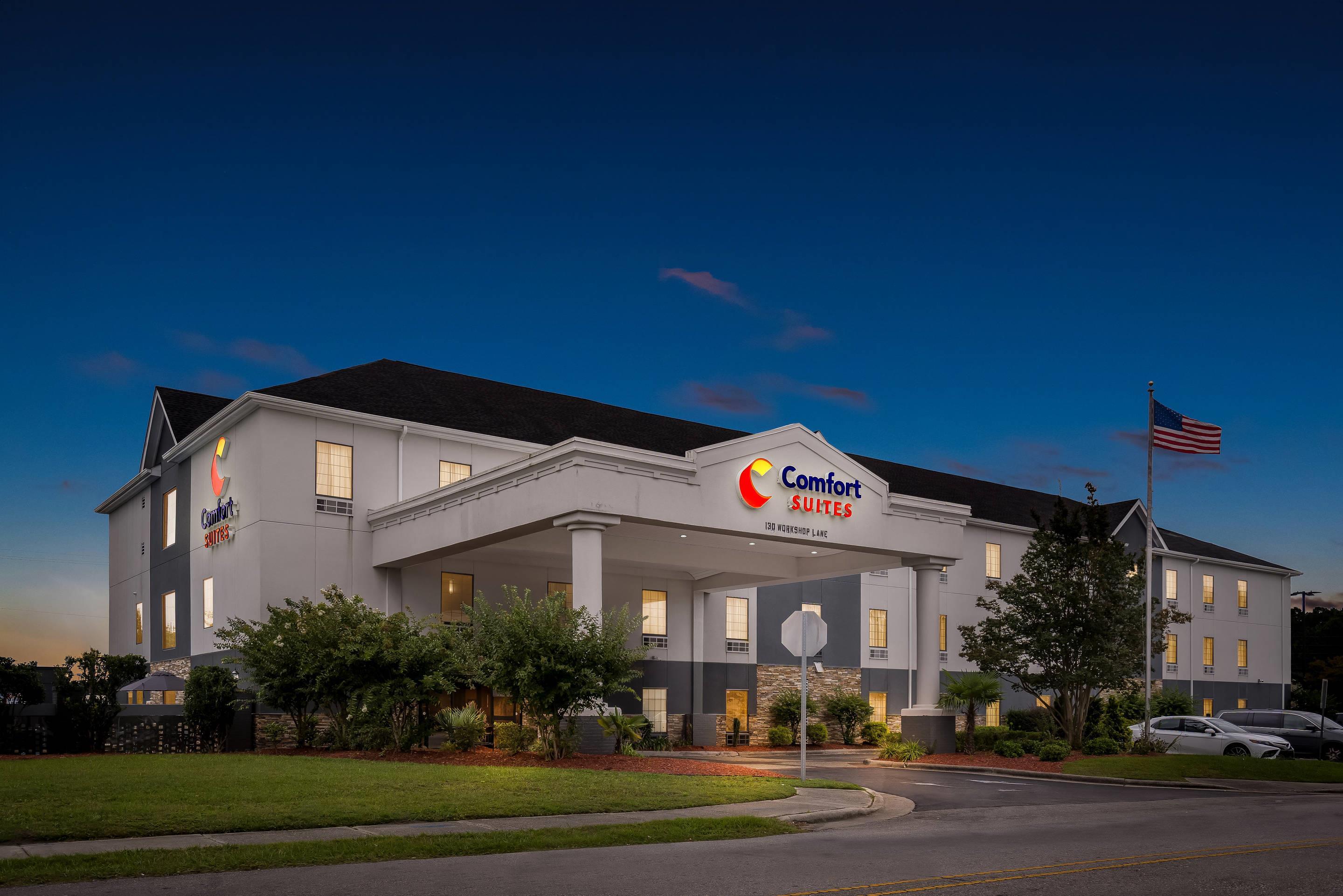 Twilight | Comfort Suites near Camp Lejeune