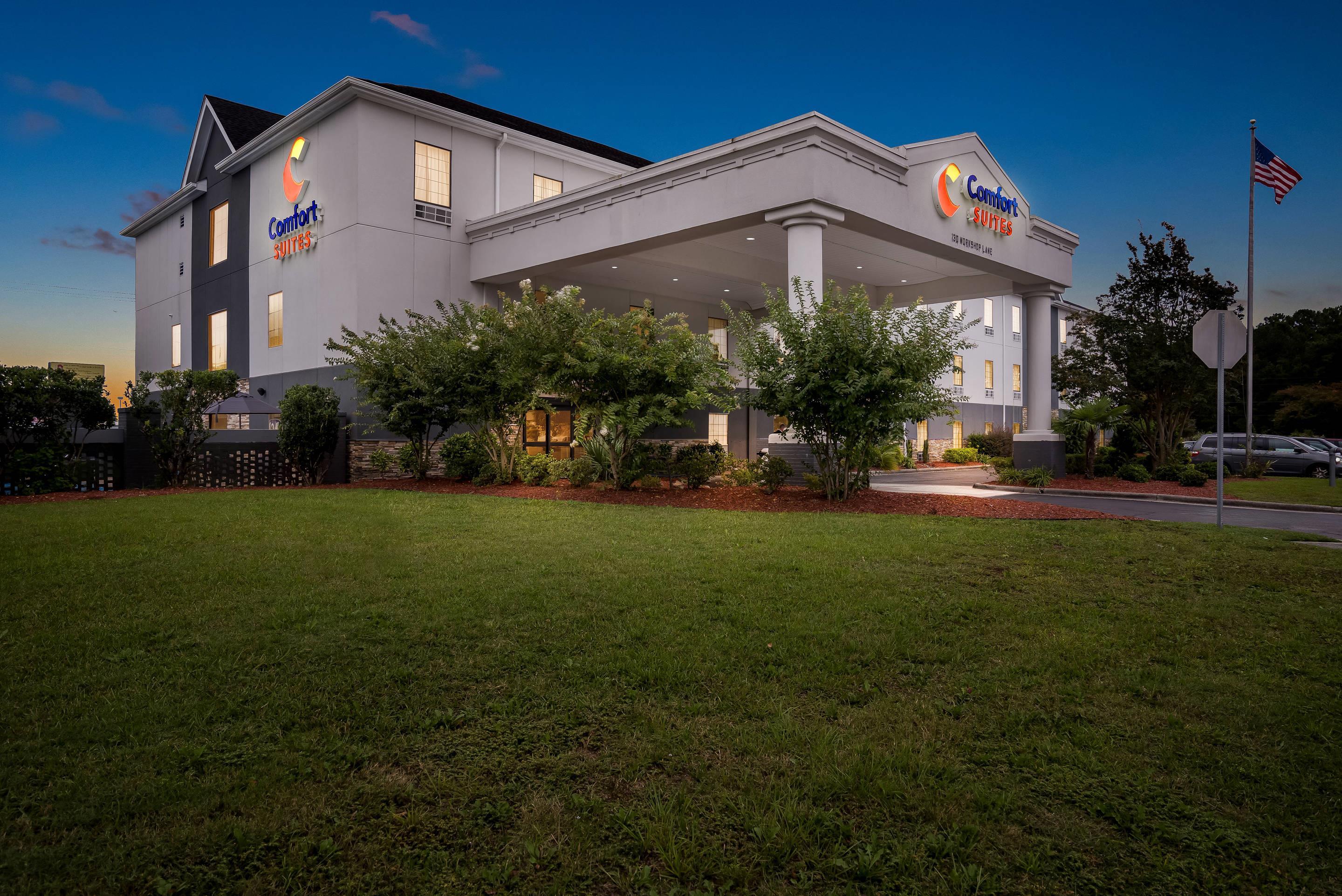 Twilight | Comfort Suites near Camp Lejeune