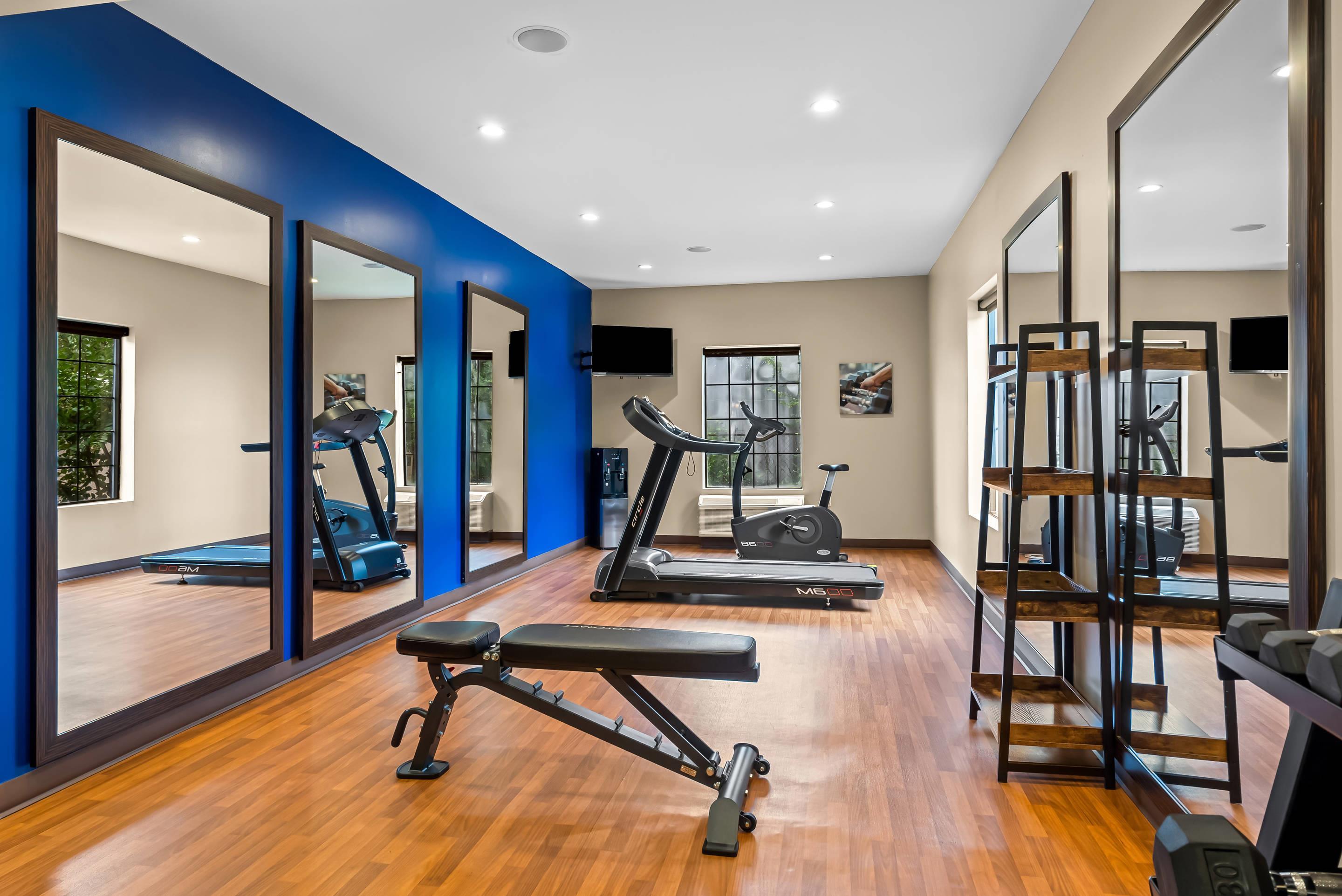 Fitness center | Comfort Suites near Camp Lejeune