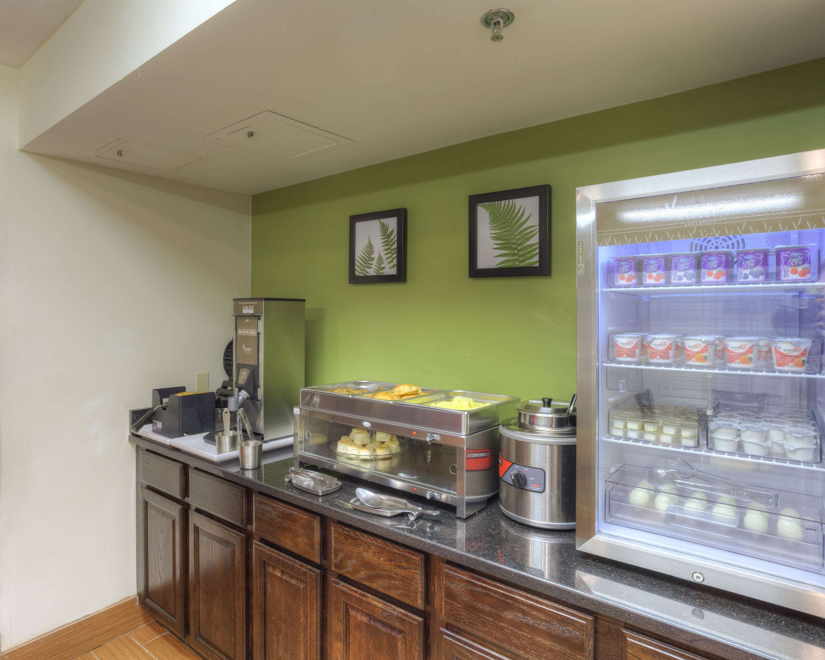 Breakfast counter | Sleep Inn Bryson City - Cherokee Area