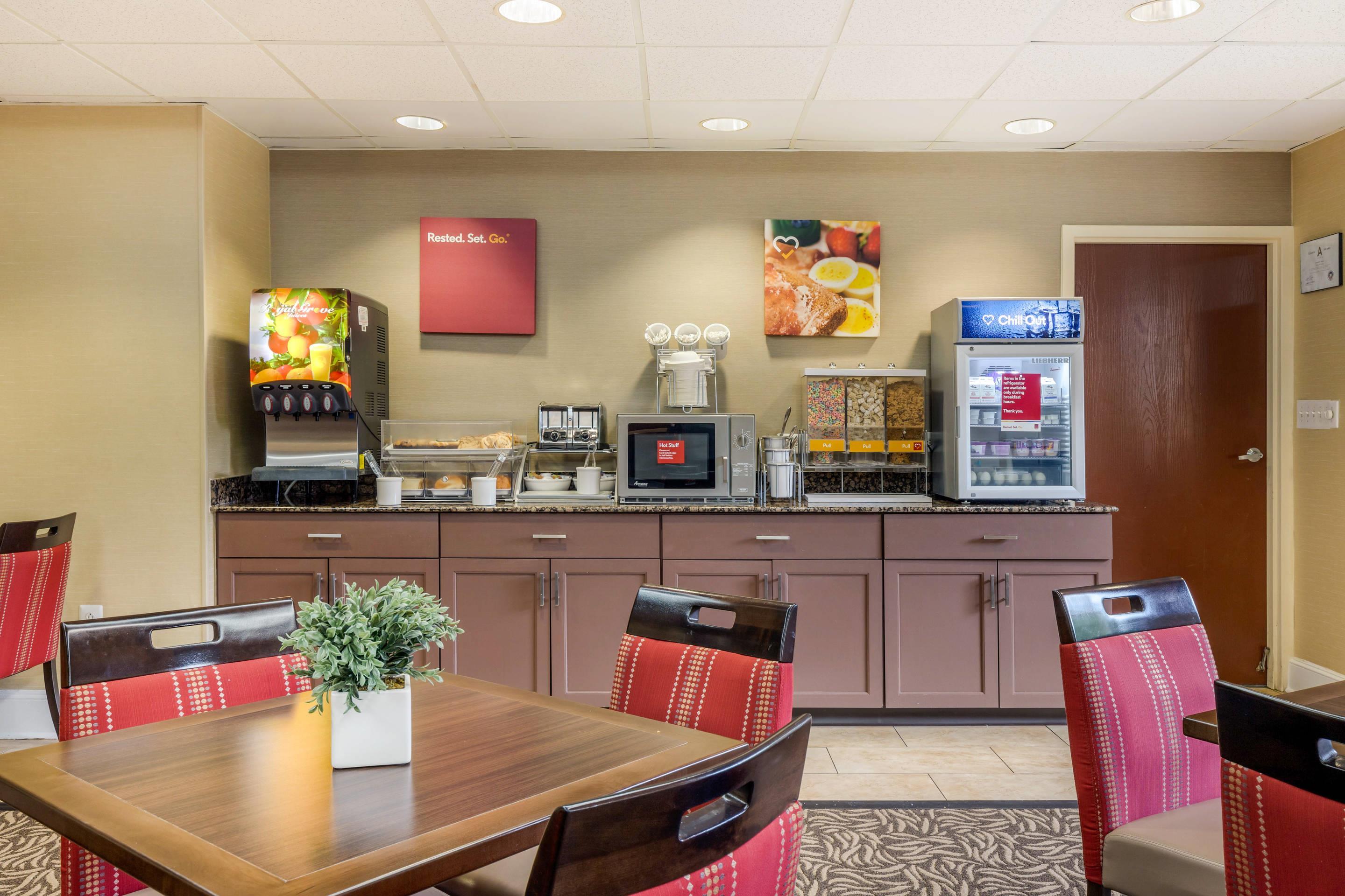 Breakfast area
