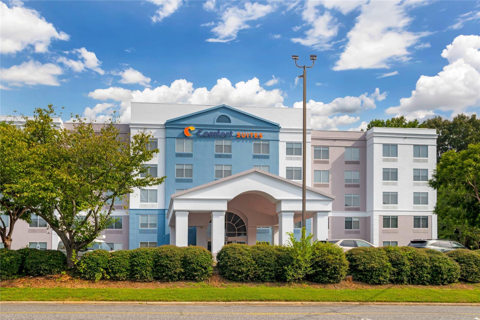 Comfort Suites
