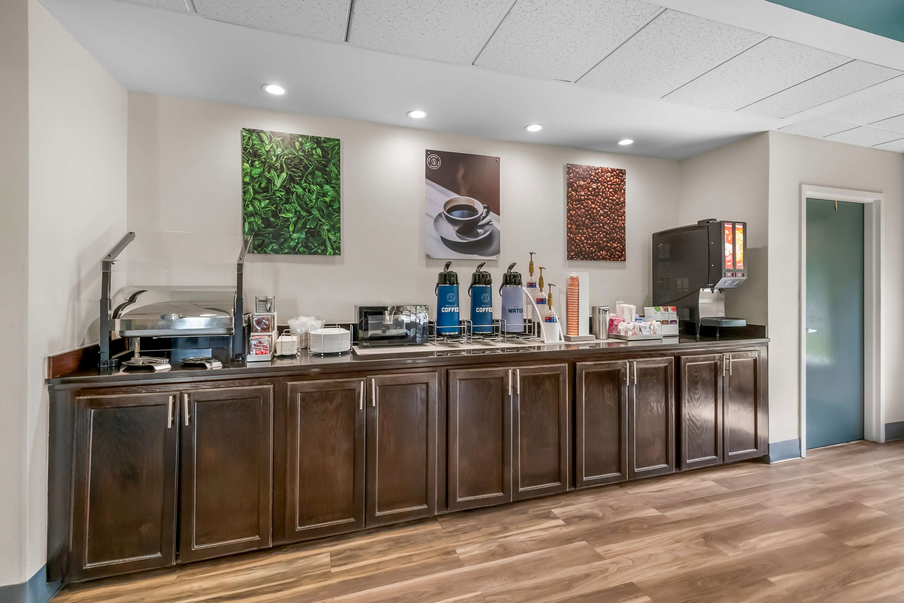 Breakfast counter | Comfort Inn Apex - Holly Springs