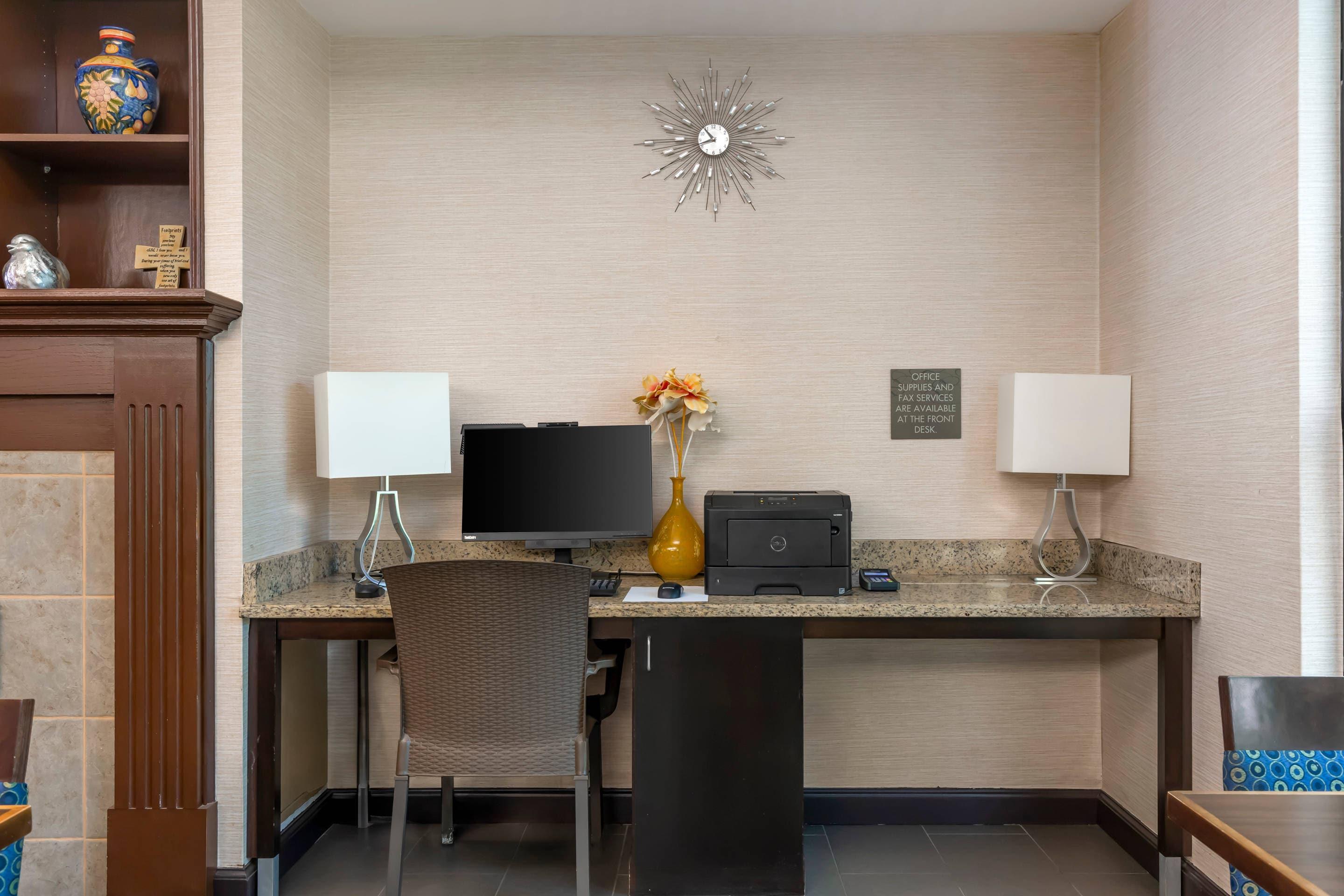 Computer in the lobby | Comfort Suites Regency Park