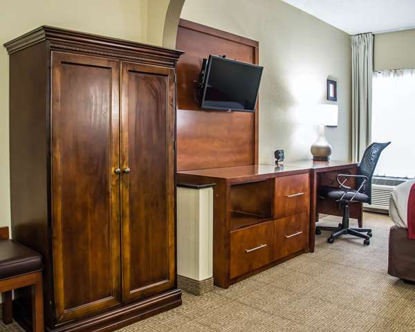  - Comfort Suites University Area Charlotte - I-85, Exit 43