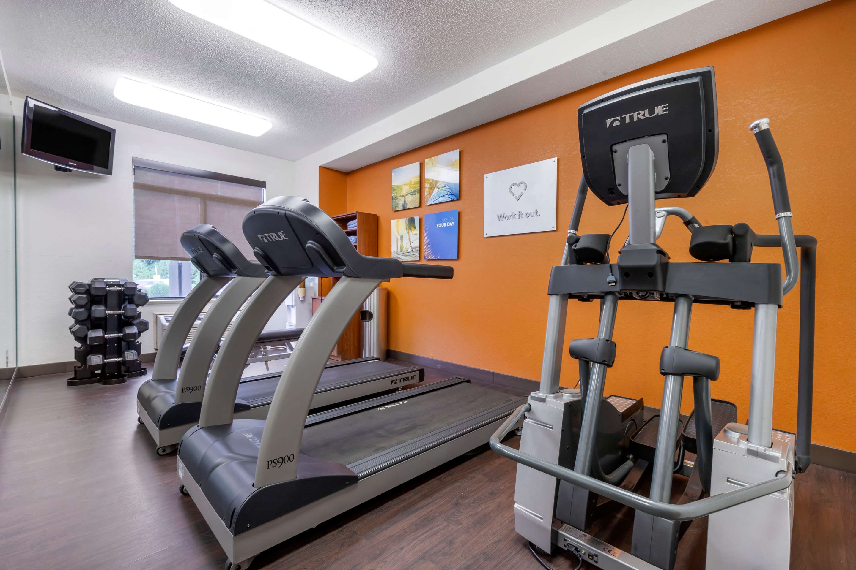 Fitness center | Comfort Suites Boone - University Area