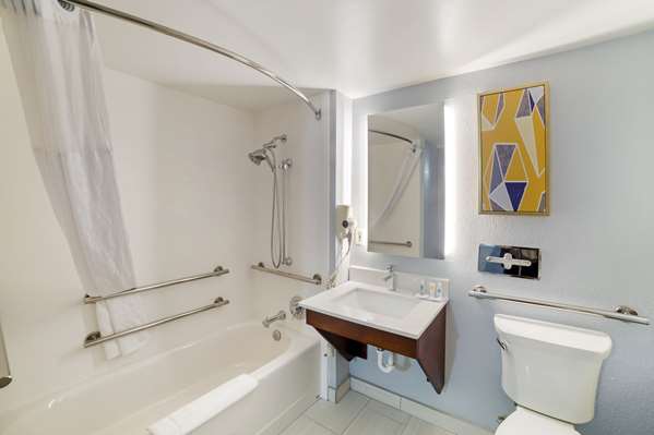 Suite - Comfort Inn Asheville Airport Fletcher - I-26, Exit 40